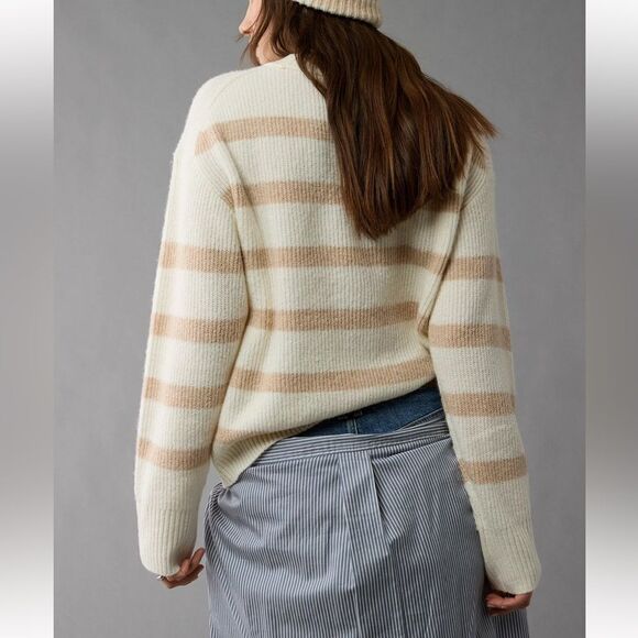 AE Whoa So Soft Crewneck Relaxed Knit Cream Tan Stripe Sweater - Picture 2 of 16